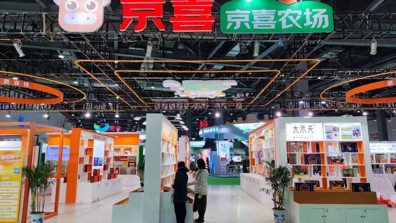 小型舞台搭建：尺寸、流程与关键要点