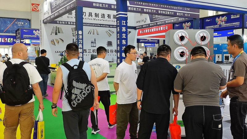 门头灯箱：不只是亮光，更是品牌形象的展示窗口